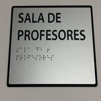 Placa grabada con braile